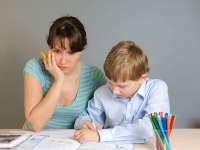 Hogyan segíts gyermekednek az otthoni tanulásban? Ajándék tanulási kisokos a Tantakitól!
